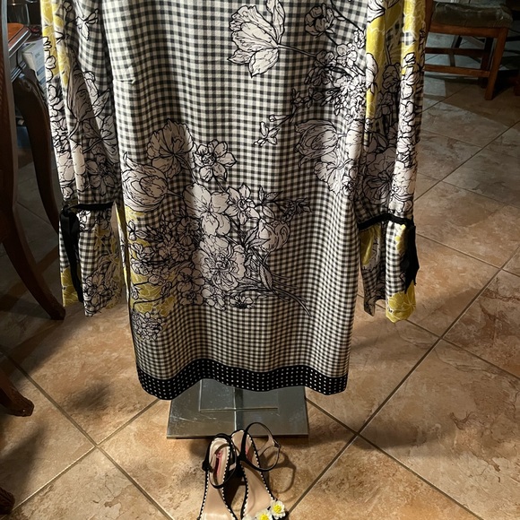 Shoes size 8 with Dress to match size 6 beautiful - Picture 5 of 7